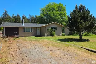 4340 Hamilton Dr, Oak Harbor, WA 98277 - Photo 5