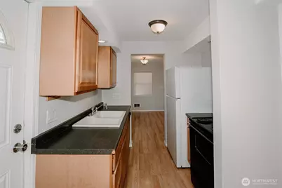 2220 Summit Avenue, Everett, WA 98201 - Photo 7