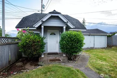 2220 Summit Avenue, Everett, WA 98201 - Photo 1