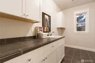 1914 108th Ave SE, Bellevue, WA 98004 - Photo 17