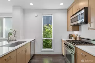 311 14th Ave E, Seattle, WA 98112 - Photo 9