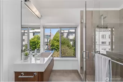 311 14th Avenue E #A, Seattle, WA 98112 - Photo 17