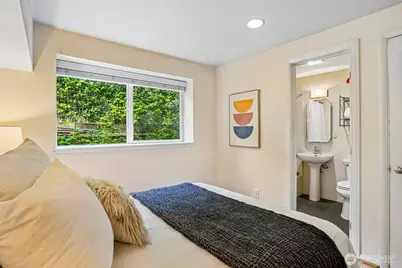 3624 Whitman Avenue N #1, Seattle, WA 98103 - Photo 17