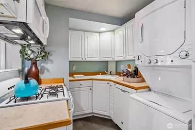 3624 Whitman Avenue N #1, Seattle, WA 98103 - Photo 11