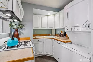 3624 Whitman Ave N, Seattle, WA 98103 - Photo 11