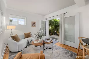 2203 Yale Ave. E., Seattle, WA 98102 - Photo 3