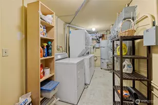 2203 Yale Ave. E., Seattle, WA 98102 - Photo 25