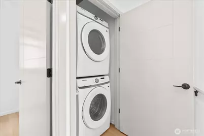 10338 Wallingford Avenue N #B, Seattle, WA 98133 - Photo 19