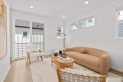 10338 Wallingford Avenue N #B, Seattle, WA 98133 - Photo 11