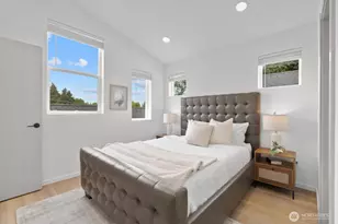10338 Wallingford Ave N, Seattle, WA 98133 - Photo 13