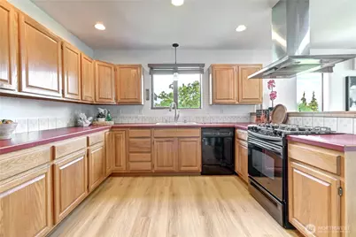9315 36th Avenue SE, Everett, WA 98208 - Photo 11
