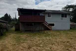 1306 Sherwood Ct E, Tacoma, WA 98445 - Photo 3