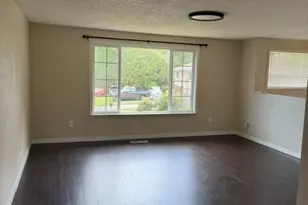 1306 Sherwood Ct E, Tacoma, WA 98445 - Photo 7