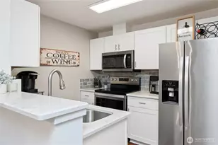 11002 SE Petrovitsky Rd, Renton, WA 98055 - Photo 9
