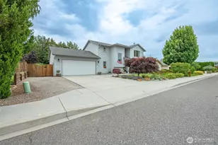 320 Manowar Ln, East Wenatchee, WA 98802 - Photo 3