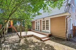 3920 Ashworth Ave N, Seattle, WA 98103 - Photo 35