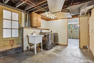 3920 Ashworth Ave N, Seattle, WA 98103 - Photo 29
