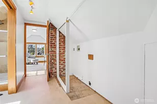 3920 Ashworth Ave N, Seattle, WA 98103 - Photo 27