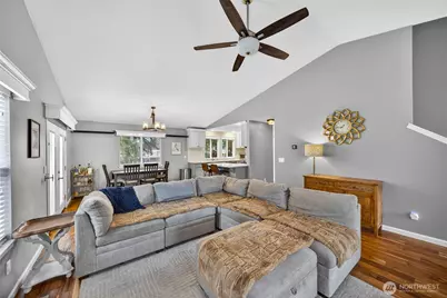 1298 NE Riksen Way, Oak Harbor, WA 98277 - Photo 5