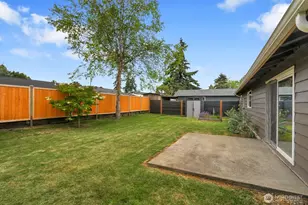 24415 14th Ave S, Des Moines, WA 98198 - Photo 3