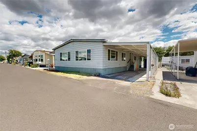 1425 Emerald Street, Walla Walla, WA 99362 - Photo 1