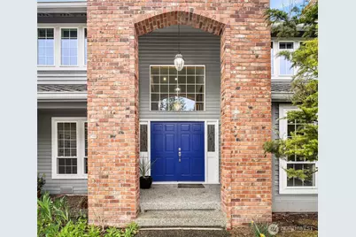 2122 221st Place NE, Sammamish, WA 98074 - Photo 3