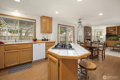 2122 221st Place NE, Sammamish, WA 98074 - Photo 11