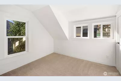 3443 21st Avenue W, Seattle, WA 98199 - Photo 27