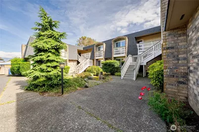 1199 9th Avenue #204, Oak Harbor, WA 98277 - Photo 1