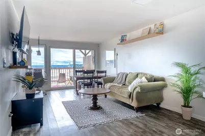 1199 9th Avenue #204, Oak Harbor, WA 98277 - Photo 7