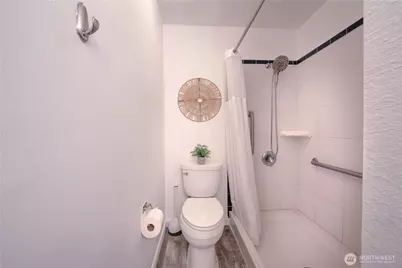 1199 9th Avenue #204, Oak Harbor, WA 98277 - Photo 25