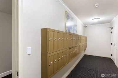 2760 76th Avenue SE #407, Mercer Island, WA 98040 - Photo 23