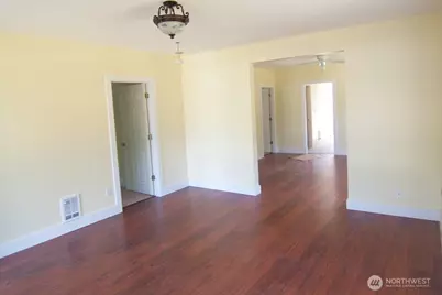 805 S Donovan Street, Seattle, WA 98108 - Photo 3