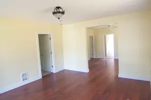 805 S Donovan St, Seattle, WA 98108 - Photo 3