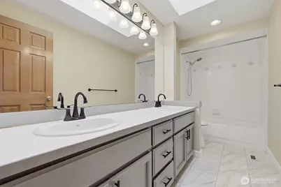 26032 SE 39th Way, Sammamish, WA 98029 - Photo 17