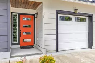 13717 Admiralty Way, Lynnwood, WA 98087 - Photo 3