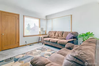 1121 Dill Way W, Bremerton, WA 98312 - Photo 7