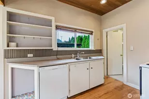 7841 12th Ave NE, Seattle, WA 98115 - Photo 5
