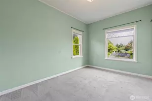 7841 12th Ave NE, Seattle, WA 98115 - Photo 9