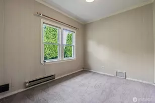 7841 12th Ave NE, Seattle, WA 98115 - Photo 11
