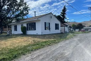 530 16th St, Bridgeport, WA 98813 - Photo 3
