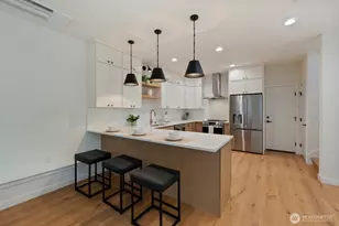 2733 NE 87th St, Seattle, WA 98115 - Photo 5