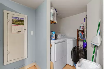 9059 Carkeek Drive S, Seattle, WA 98118 - Photo 29