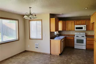 2316 NW 4th St, Battle Ground, WA 98604 - Photo 3