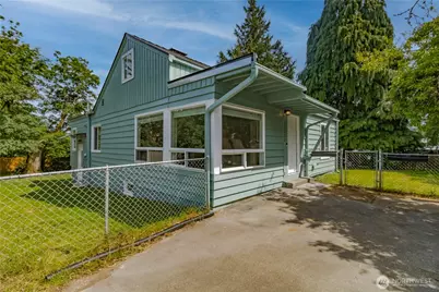 15212 37th Place S, Tukwila, WA 98188 - Photo 1