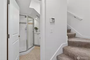804 3rd Ave N, Seattle, WA 98109 - Photo 23