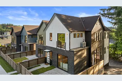 18607 104th Avenue NE #B, Bothell, WA 98011 - Photo 1