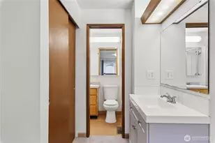 16226 NE 57th St, Redmond, WA 98065 - Photo 23
