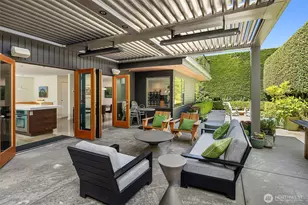 8052 Ridge Dr NE, Seattle, WA 98115 - Photo 15