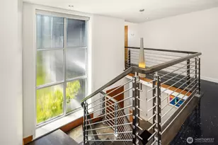 8052 Ridge Dr NE, Seattle, WA 98115 - Photo 19